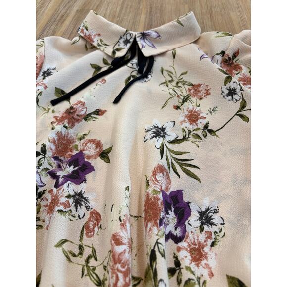Moa Moa Off White Floral Collared Blouse with Tie Size M - Picture 2 of 10